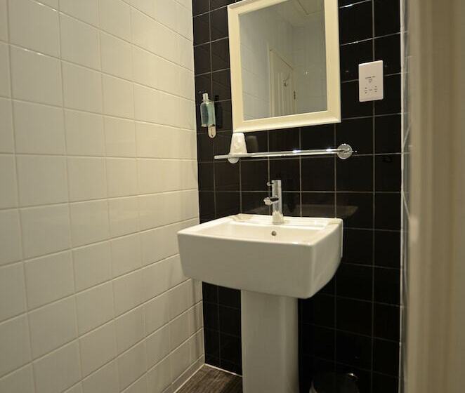 ホテル The Royal Clarence