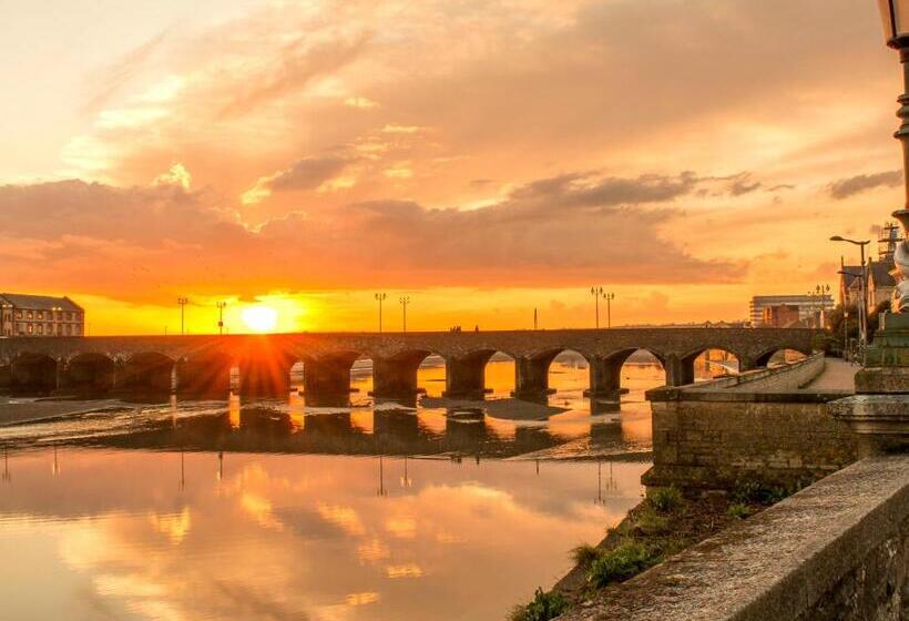 酒店 The Royal & Fortescue