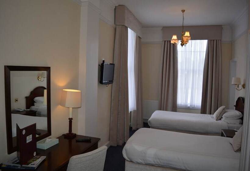 فندق The Royal George