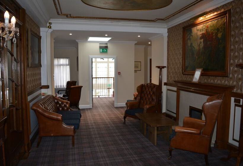 فندق The Royal George