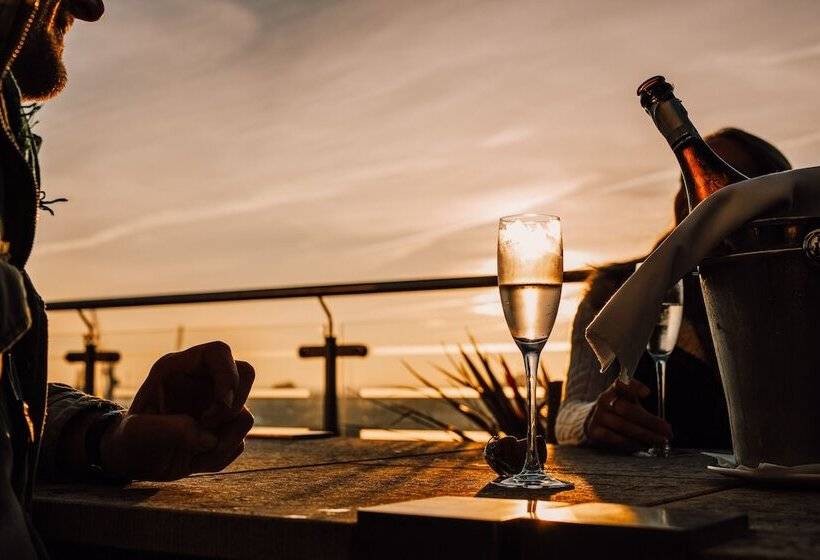 酒店 The Royal Yacht