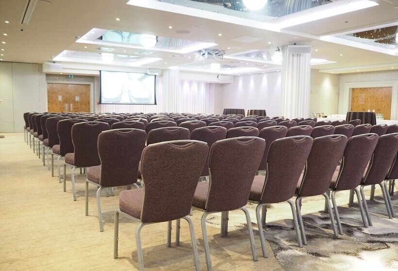 酒店 The Royal Yacht