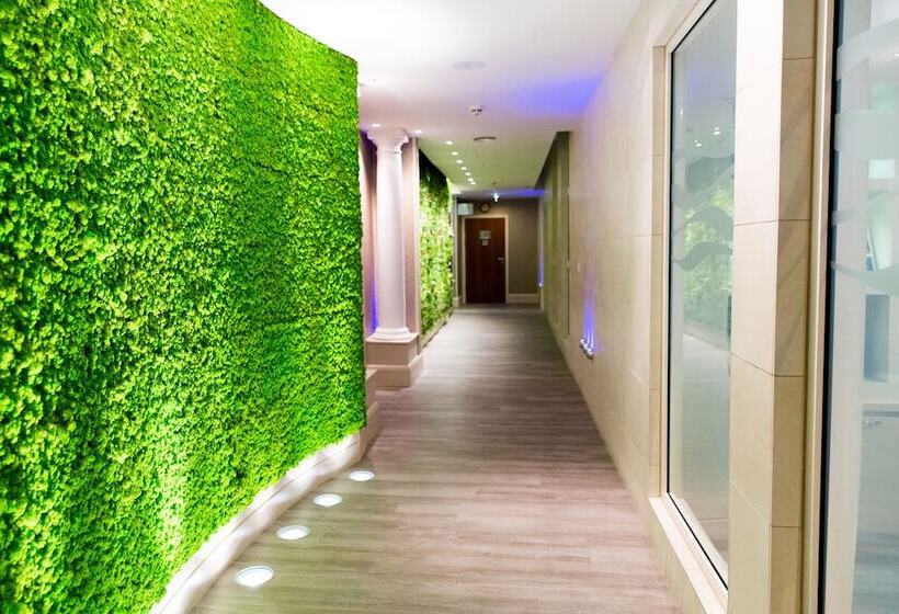 酒店 The Royal Yacht