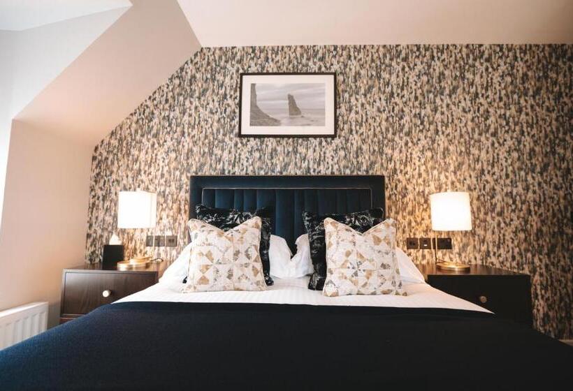 فندق The Seafield Armscullen