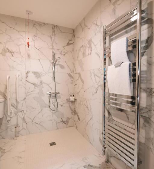 فندق The Seafield Armscullen