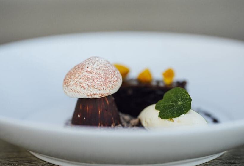 ホテル Sherbrooke Castle