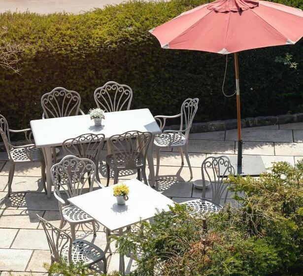 Отель The Stanneylands