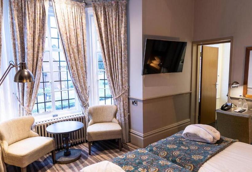 Отель The Stanneylands