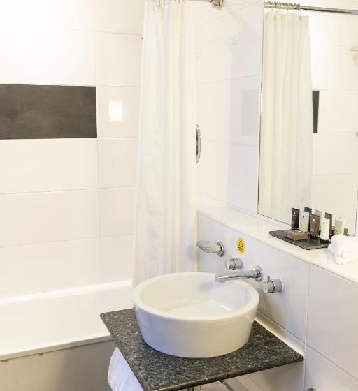 Отель The Stanneylands