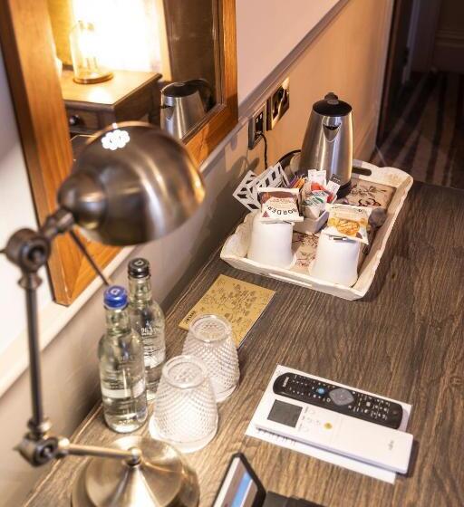 Отель The Stanneylands