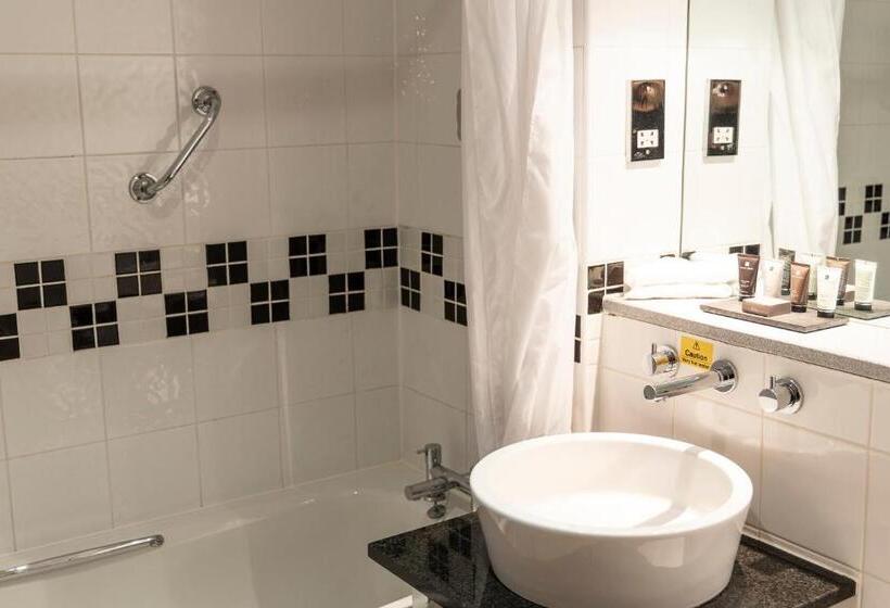 Отель The Stanneylands