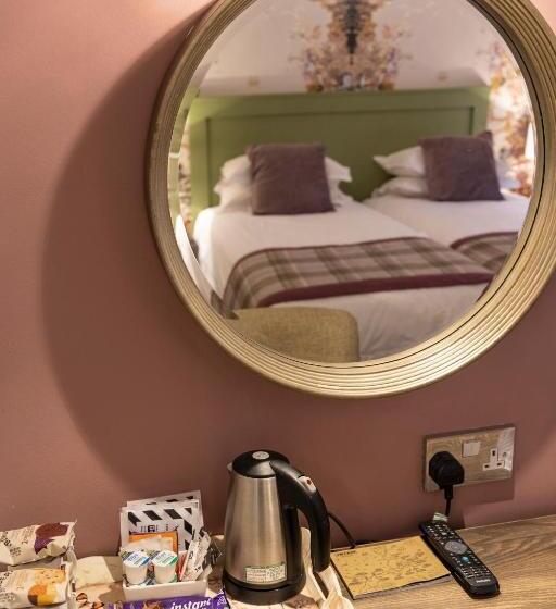 Отель The Stanneylands