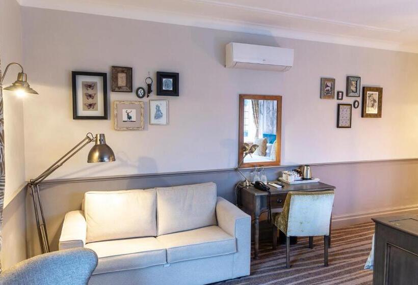 Отель The Stanneylands