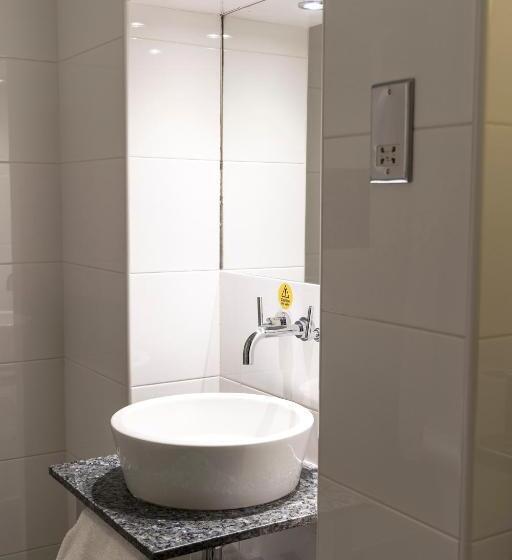 Отель The Stanneylands