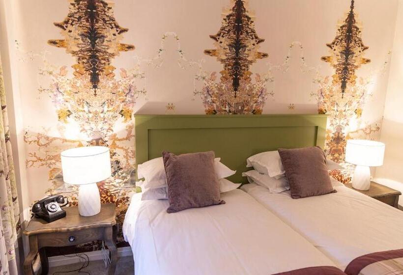 Отель The Stanneylands