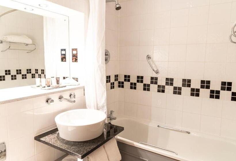 Отель The Stanneylands