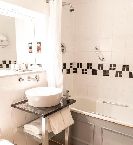 Отель The Stanneylands