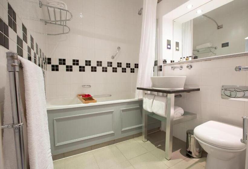 Отель The Stanneylands