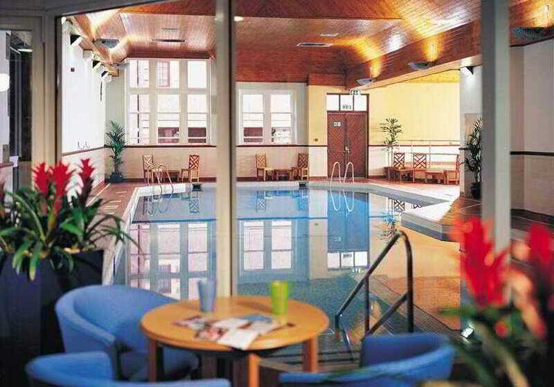 Stirling Highland Hotel  Part Of The Cairn Collection