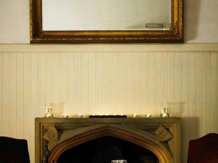 Stirling Highland Hotel  Part Of The Cairn Collection