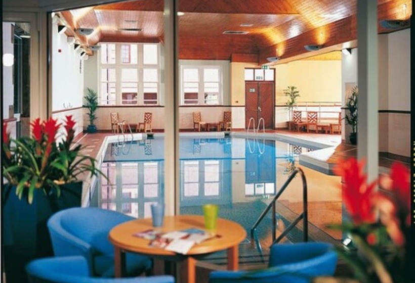 Stirling Highland Hotel  Part Of The Cairn Collection