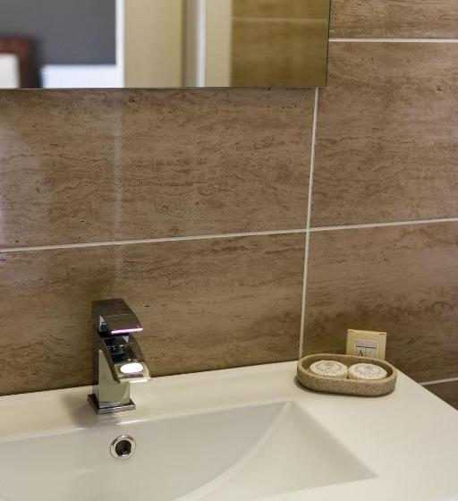 בית מלון כפרי The Strathearn