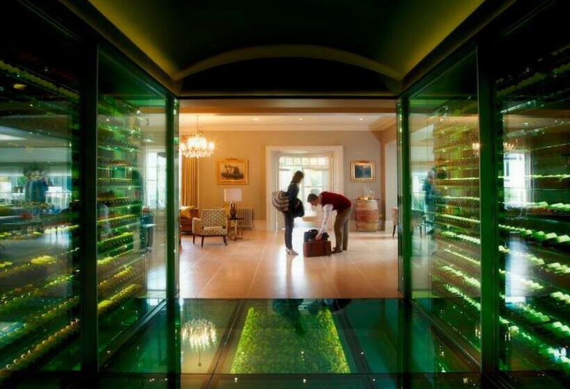 The Vineyard Hotel & Spa