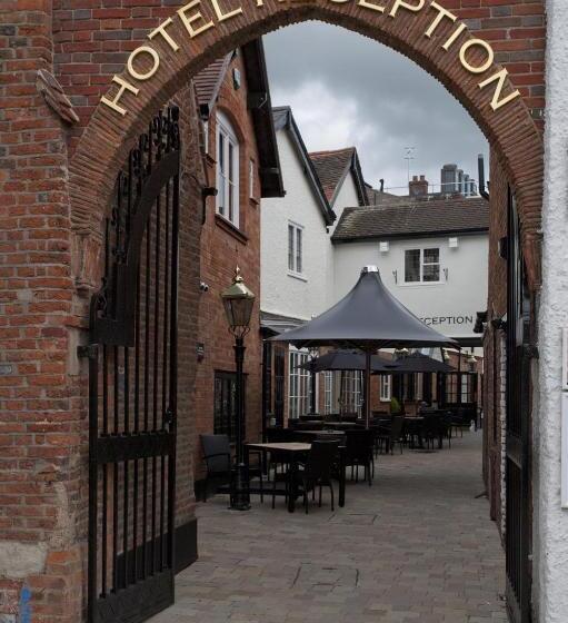 Отель The White Swan