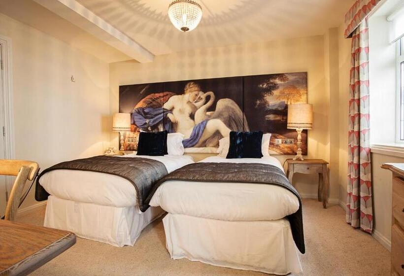 Отель The White Swan