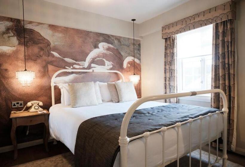 Отель The White Swan