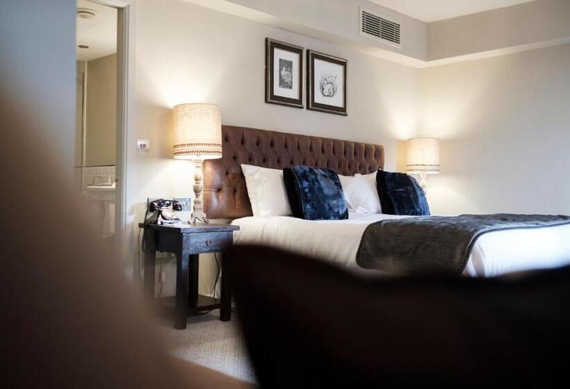 Отель The White Swan