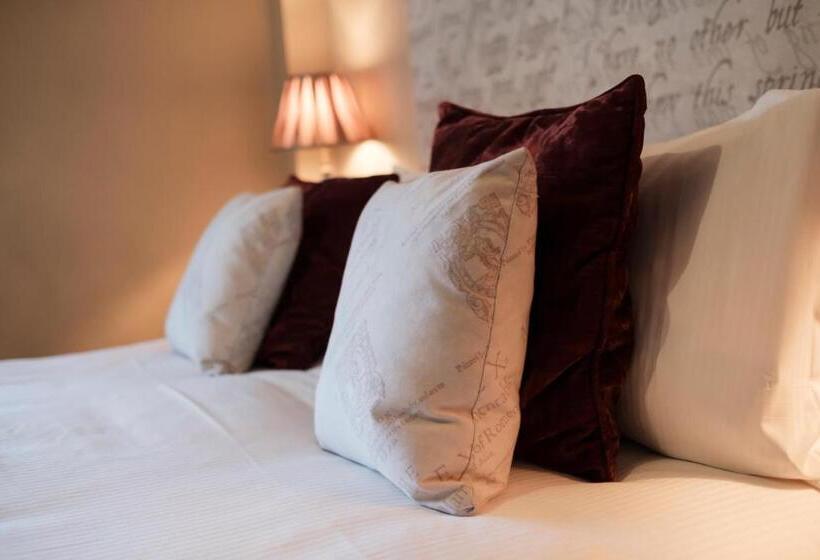 Отель The White Swan