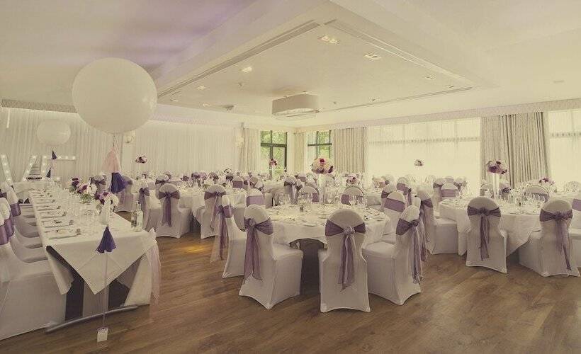 فندق The Wood Norton