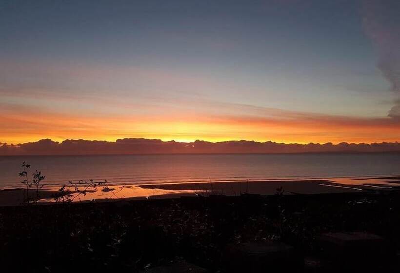 ホテル Tyr Graig Castle