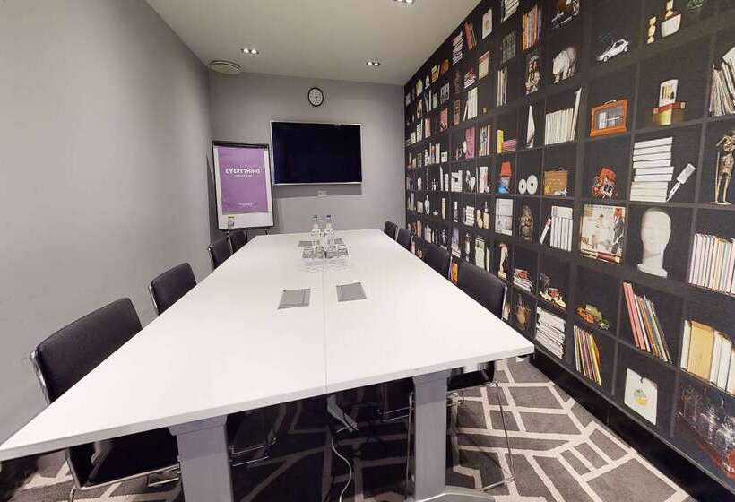 Village Hotel Chester St David S