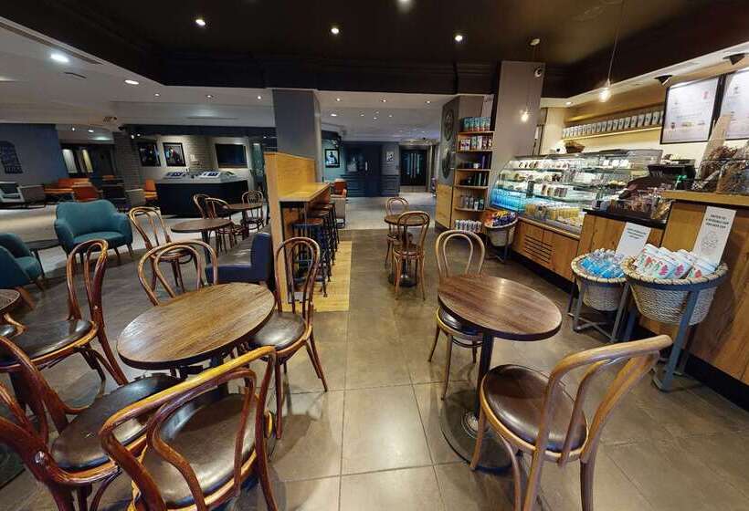 Village Hotel Leeds North