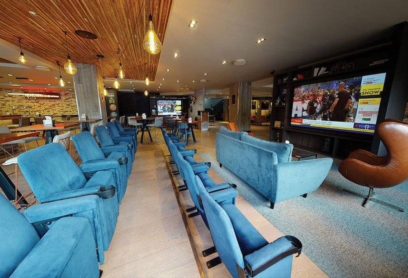 Village Hotel Leeds North