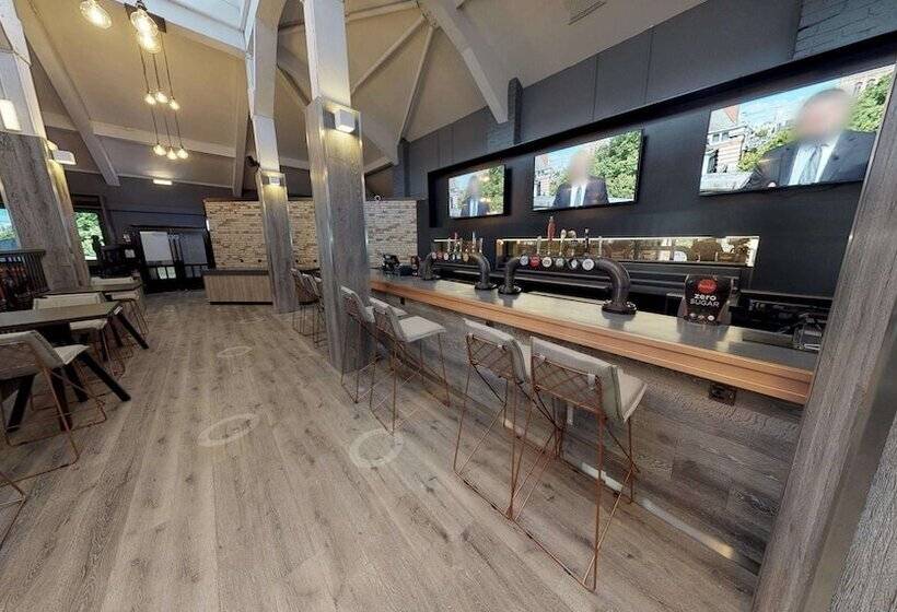 Village Hotel Liverpool