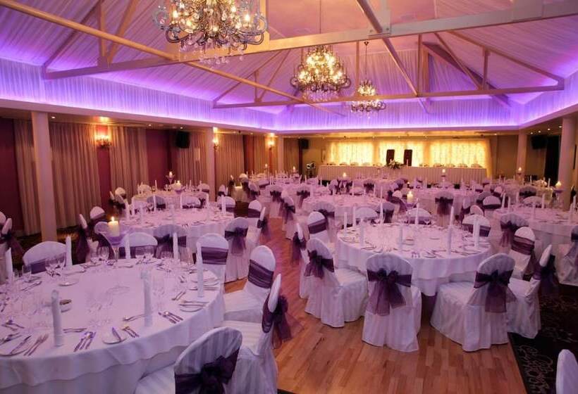 Отель Waterfoot