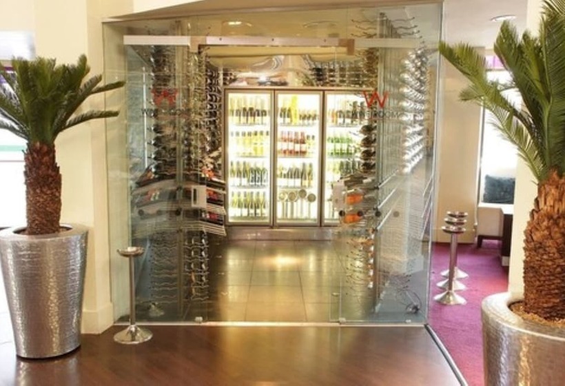 Отель Waterfoot