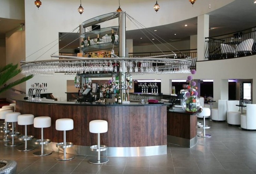 Отель Waterfoot