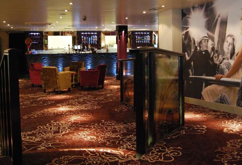 Отель Waterfoot