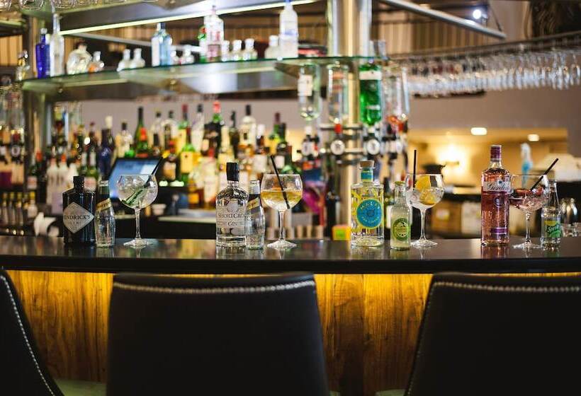 Отель Waterfoot