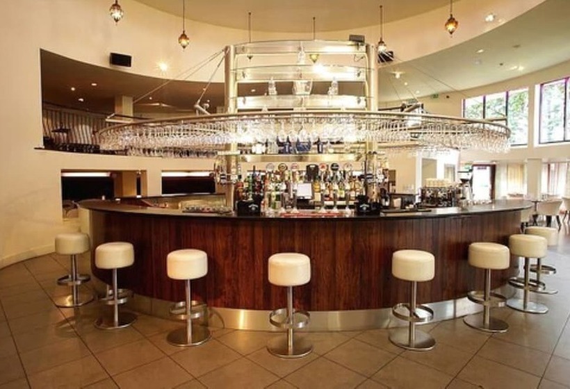 Отель Waterfoot