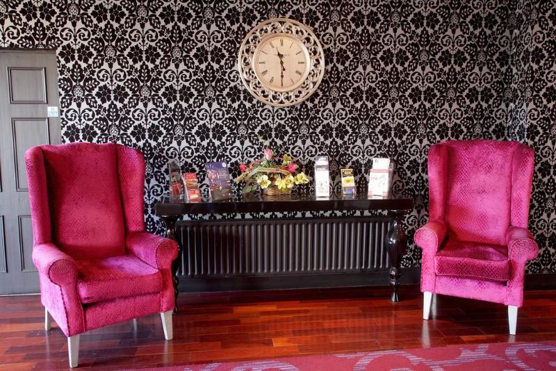 Отель Waterfoot