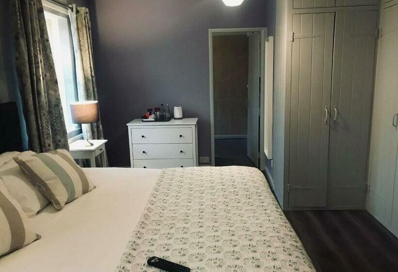 בית מלון כפרי White Horse Farm Inn