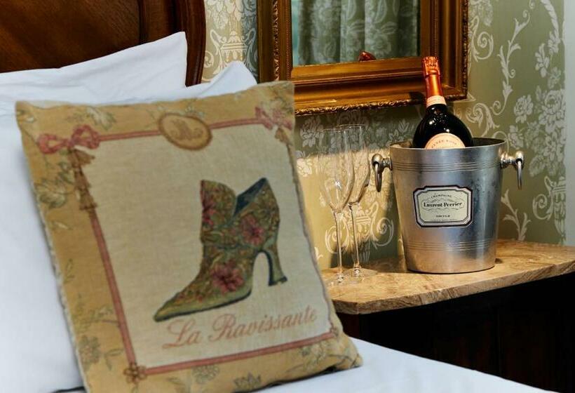 בית מלון כפרי White Horse Farm Inn