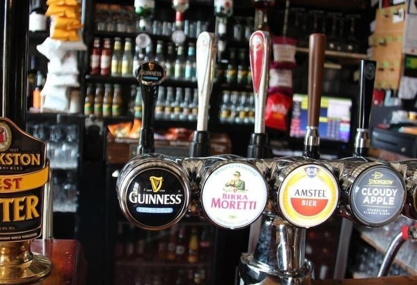 בית מלון כפרי White Horse Farm Inn