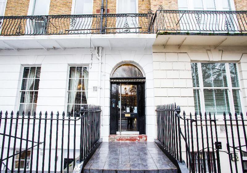 OYO Somerset Hotel Baker Street London