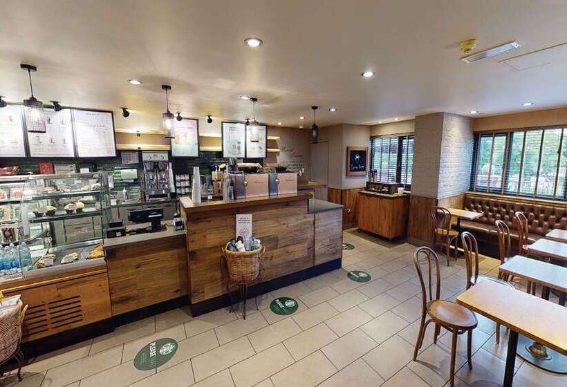 منتجع Village Hotel Wirral